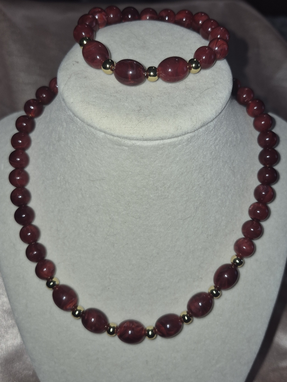 Elegant Red Bead Necklace and Bracelet Set with Gold Accents